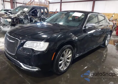2019 Chrysler 300 Limited Awd из США, поврежденный, VIN 2C3CCAKG8KH536962